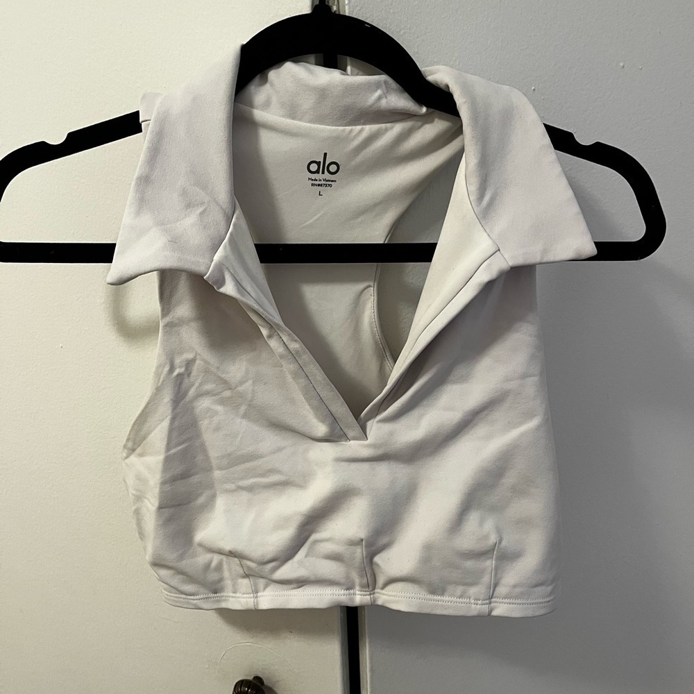 ALO CHARMED COLLAR BRA TANK IN WHITE - Picture 3 of 4